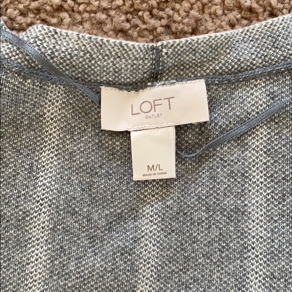 LOFT Cardigan - Picture 2 of 3